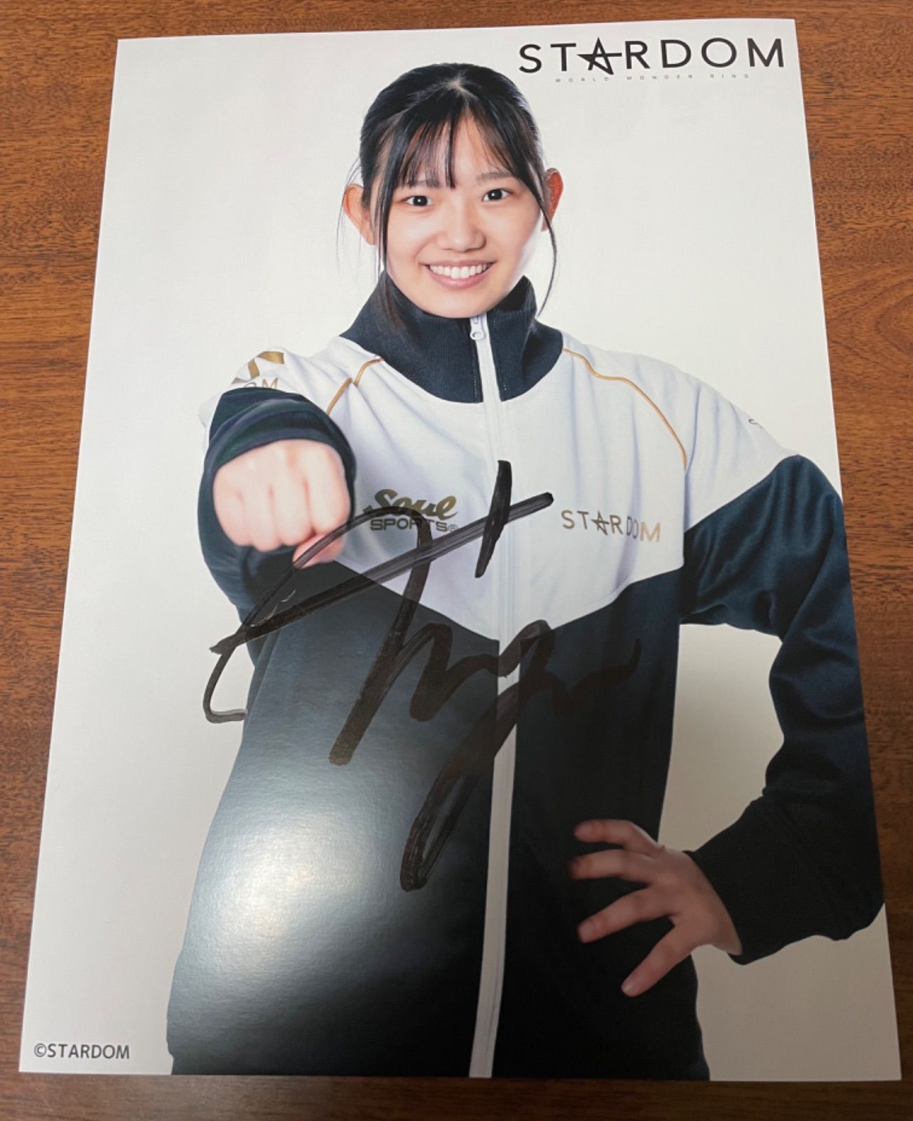 天咲光由 突っ走る 直筆サイン入り 写真集 はじめて。 スターダム