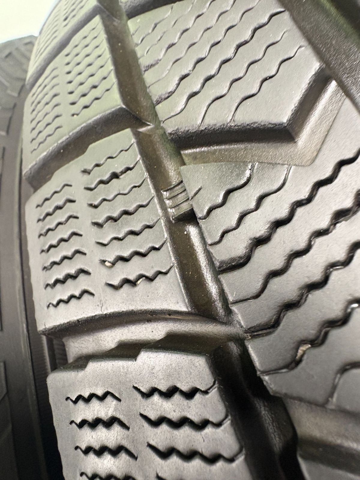 スタッドレス