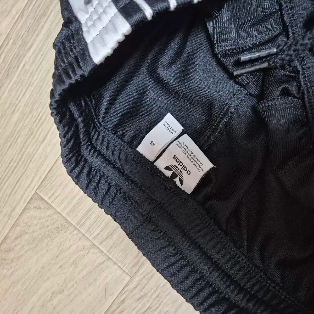 N26 Sサイズ 有名人も着用 アディダス アディブレイクパンツ 口コミ