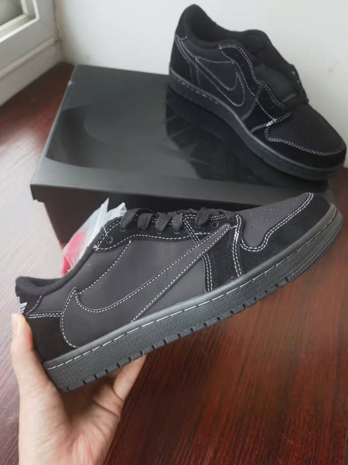 ナイキ スニーカー Travis Scott x Air Jordan AJ1 Low Golf Olive DM7866-001 メンズ