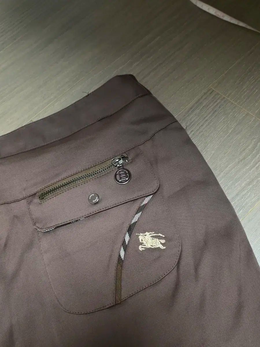 茶色 レディース