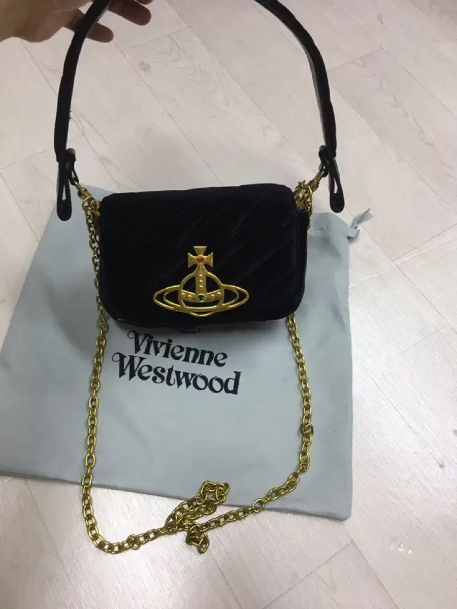 ヴィヴィアン ウエストウッド