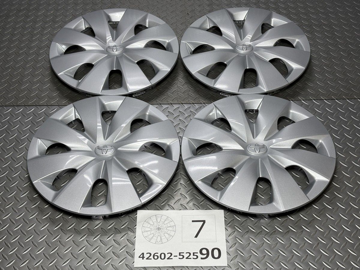 新車添付　未使用品14in ホイールキャップ　42602-52590 4枚セット 新車添付 未使用品14in ホイールキャップ 42602-52590 4枚セット