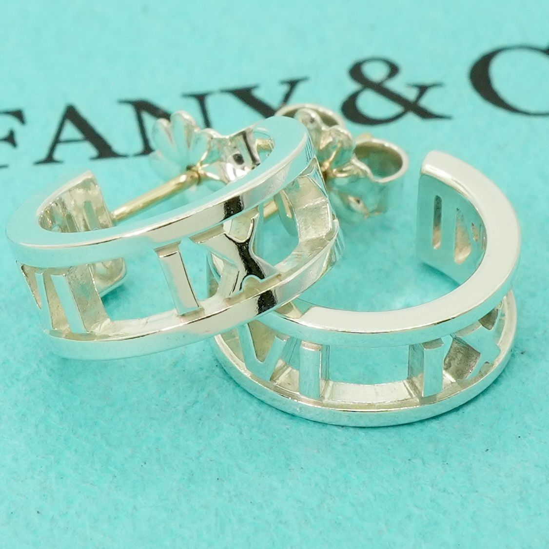 ティファニー アトラス オープン フープ ピアス ティファニー オープン