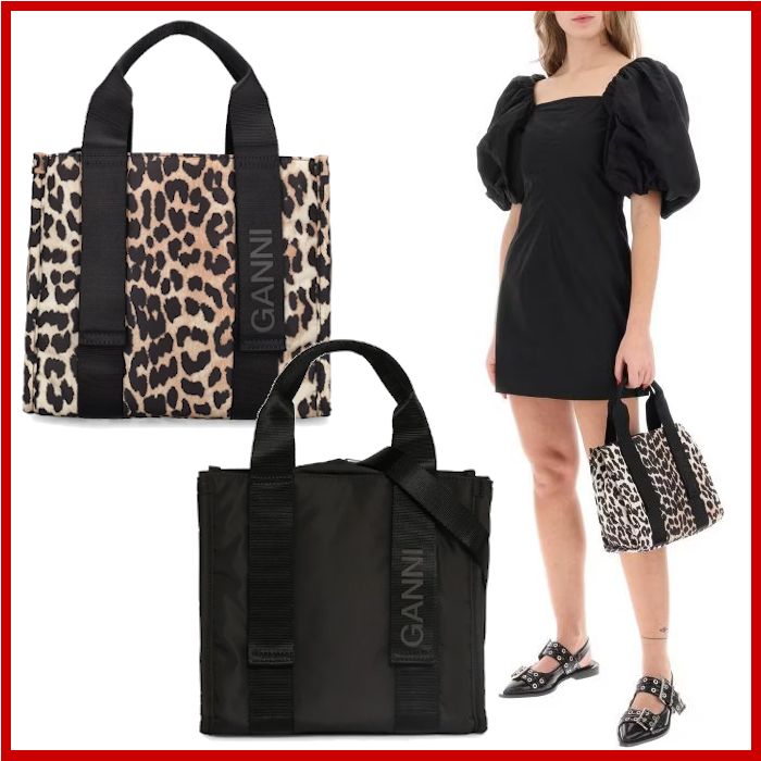 GANNI リサイクルテックスモールトート GANNI - Small Recycled Tech Tote Bag GANNI