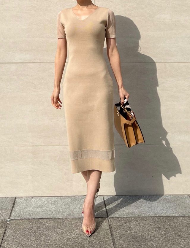 【新品タグ付き】JENNE シアー切替え ニットワンピース ベージュ Mサイズ シアー切替え ニットワンピース｜JENNE(ジェンヌ)公式通販：パリ