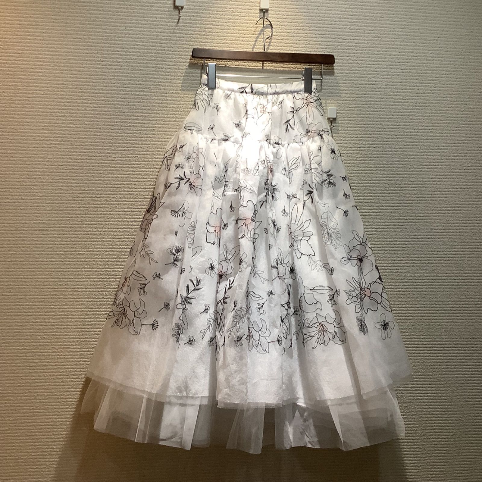 エルマンノシェルビーノ Ermanno Scervino レース スカート ホワイト 