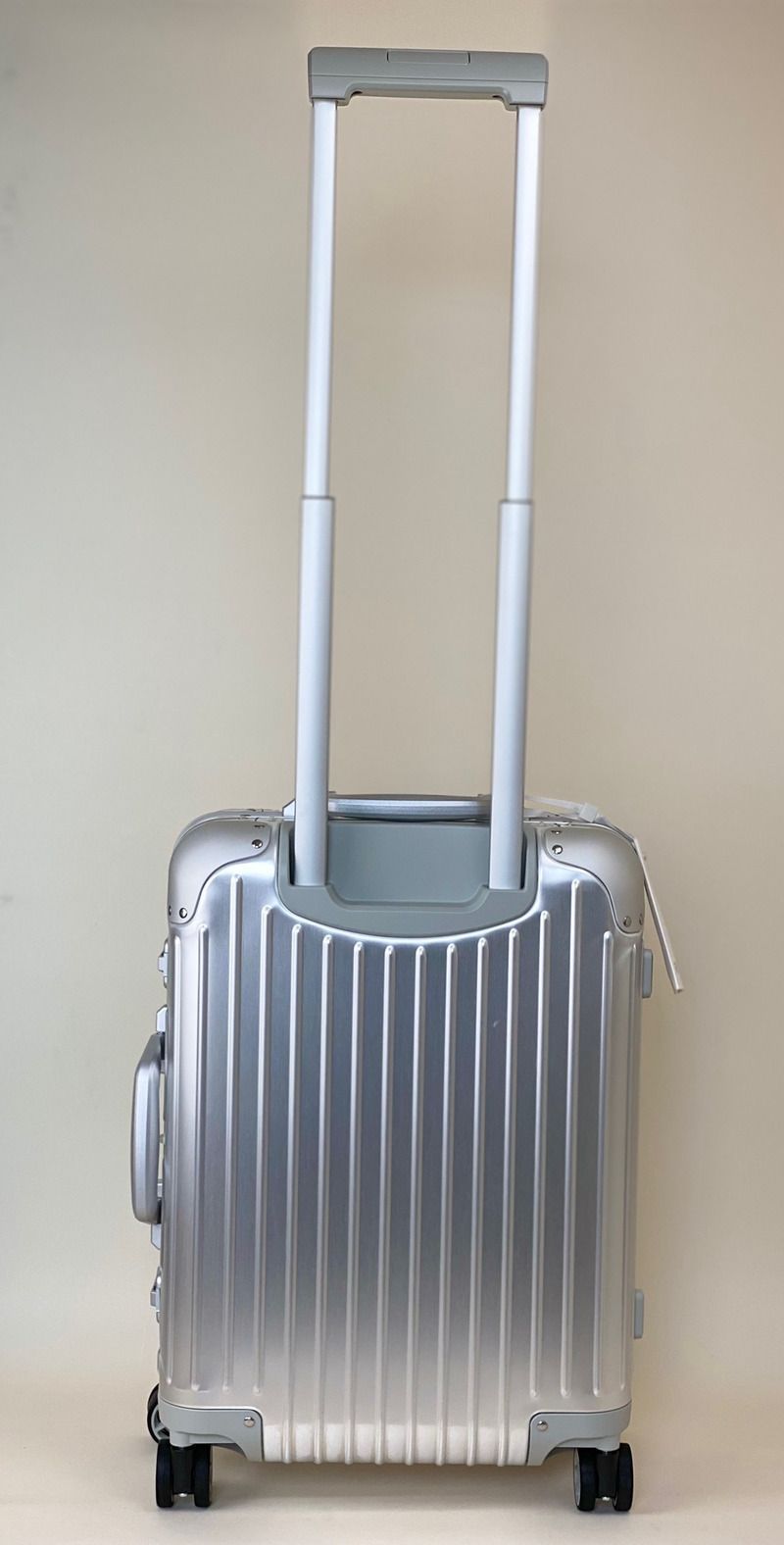 リモワ オリジナル 925.52.00.4 キャンビンS 機内持込 31L 4輪 リモワ オリジナル 925.52.01.4 キャンビンS ブラック 31