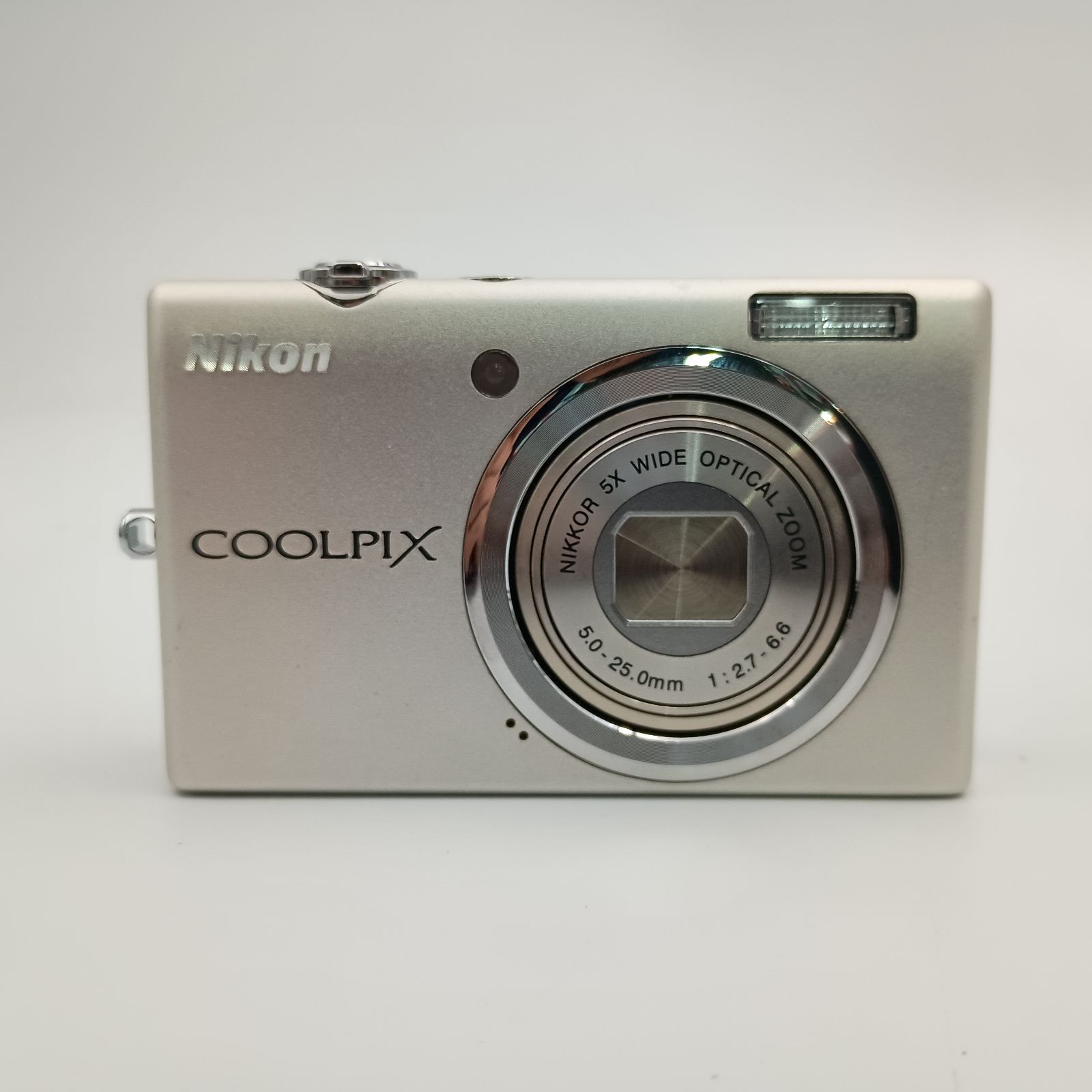 Nikon coolpix s570 シルバー コンデジ Amazon.com : Nikon Coolpix S570 12MP Digital Camera with 5x