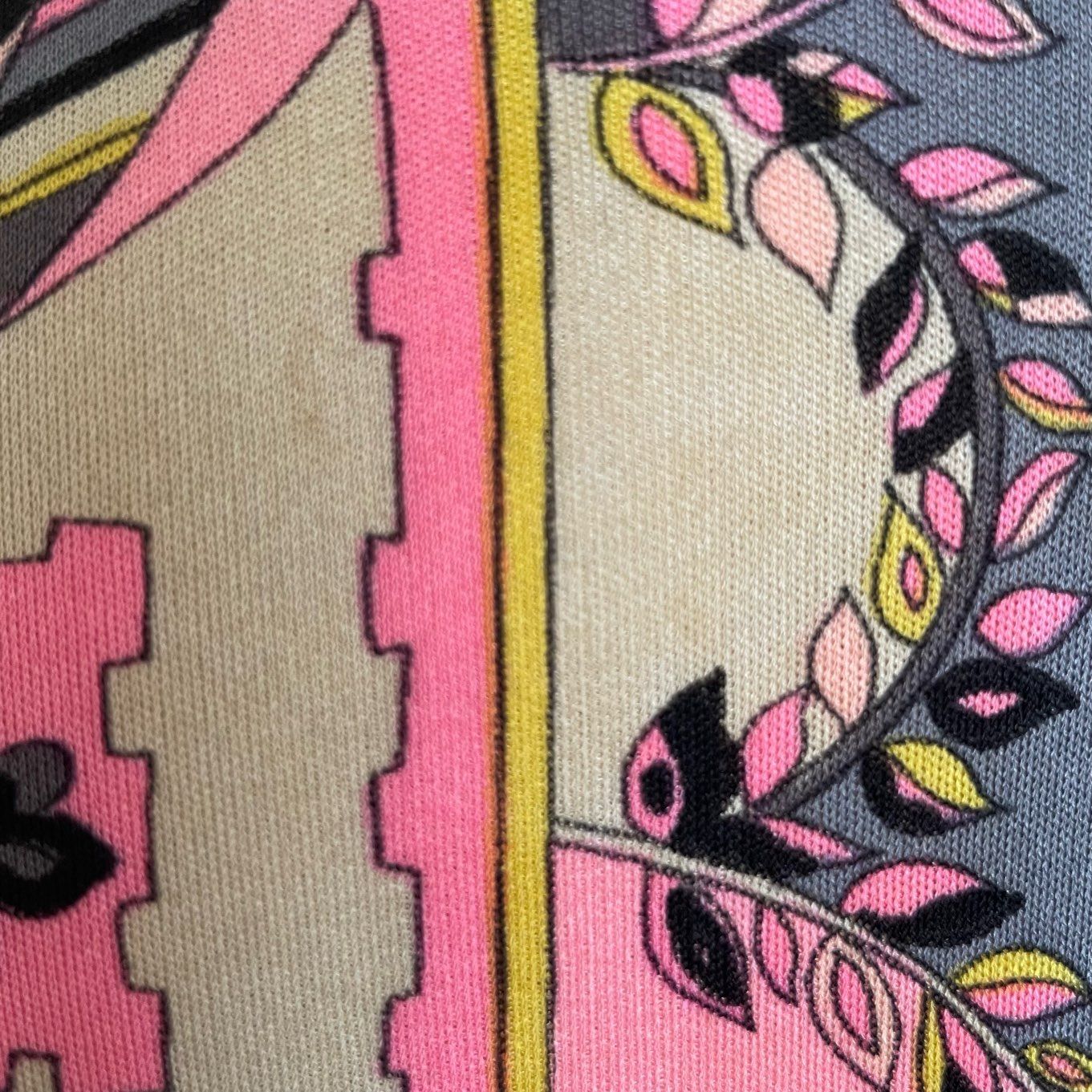 エミリオプッチ　ビンテージ　ワンピース エミリオプッチ ヴィンテージ 半袖 ワンピース グレー×ピンク - メルカリ