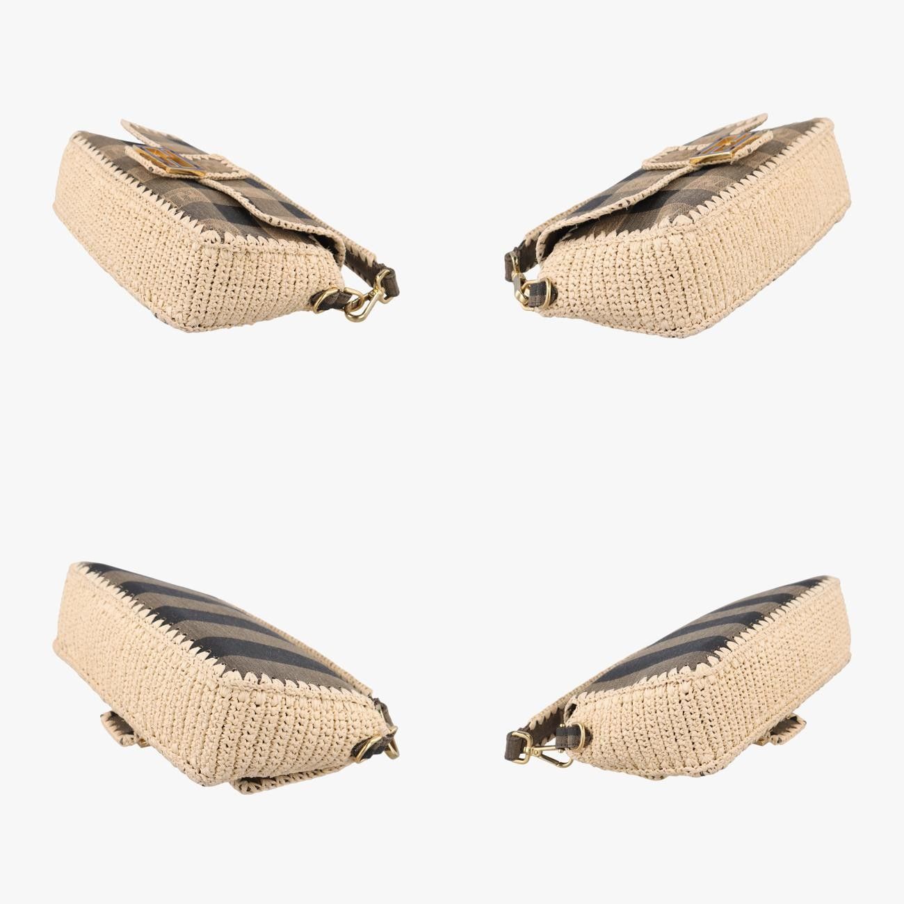 フェンディFendiマンマバケットベージュ×マルチ