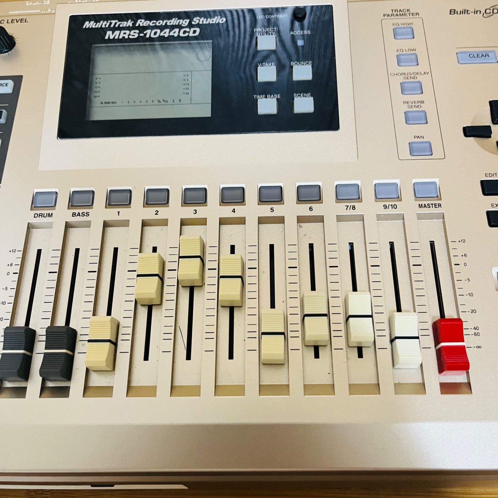 ズーム ZOOM MRS-1044CD MTR マルチトラックレコーダー WWW_TRAVELLANDINDIA_COM