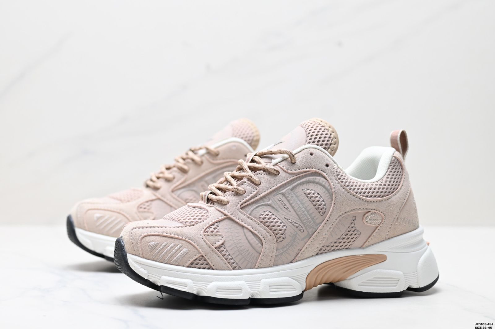 ディオール（DIOR）Chrono 丸頭（まるあたま）レースアップ