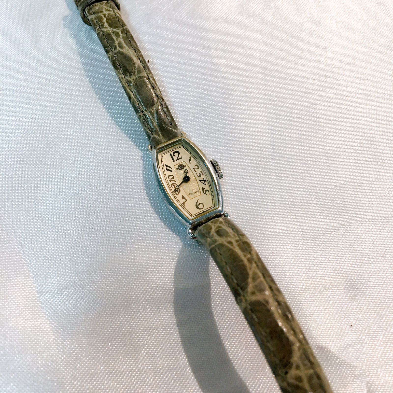Rosemont 腕時計　シルバー色