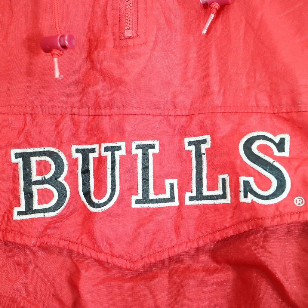 色レッドブラック90年代  STARTER スターター  NBA CHICAGO BULLS  ナイロンジャケット  防寒   裏地キルティング  レッド (メンズ L)   N6361