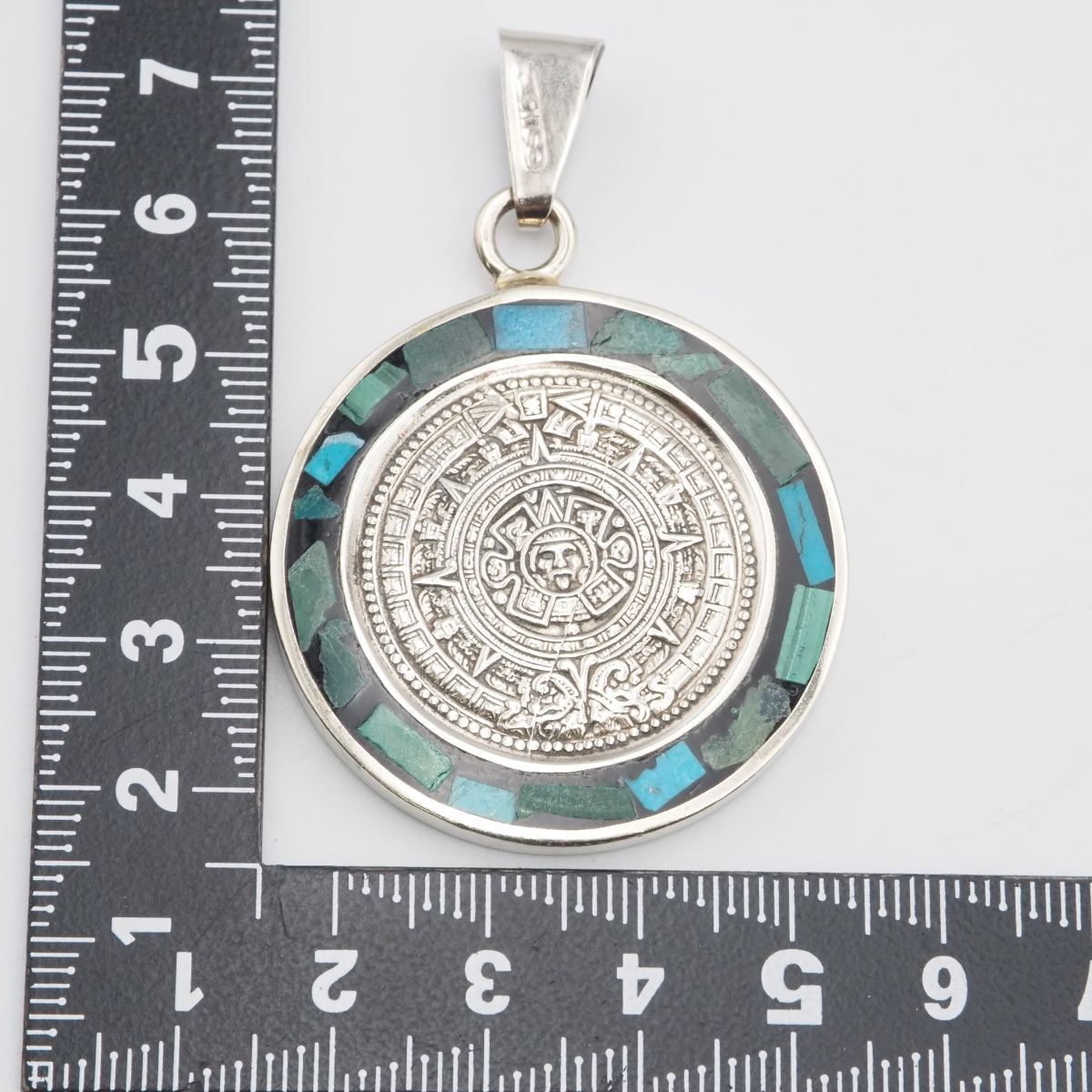 ストーン ペンダント