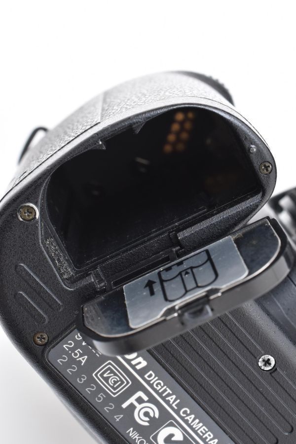  Nikon ニコン D 100 AF Nikkor 35 80 mm F 4 5 6 バッテリー 充電器つき 4954_10_75 デジタル一眼レフ デジタルカメラ