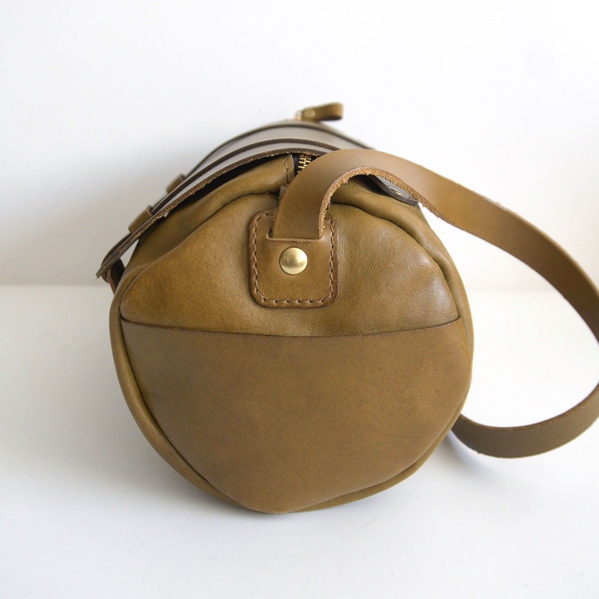 美品】 HERZ ヘルツ 【ドラム型ショルダー(CK-1)】グリーン レザー