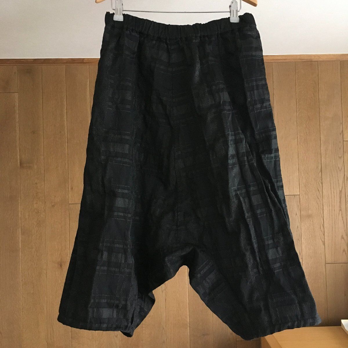 コムコム ポリ縮 ラメショーツ 21ss 8056000220193_2.jpg?v=