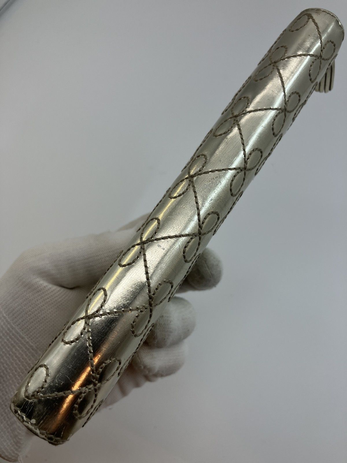 Anya Hindmarch アニヤ・ハインドマーチ 長財布 ラウンドファスナー 