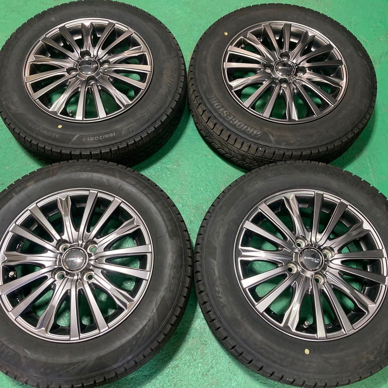 スタッドレス シビラ 14インチ 5.5j 45 PCD100 ブリヂストン VRX3 165|70R14 2025年 アクア ヤリス