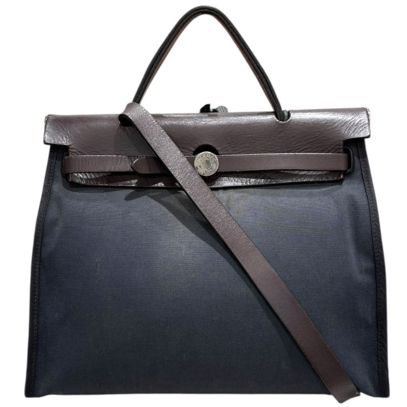 ✨美品✨プラダ チェーンショルダーバッグ ロゴ型押し レザー ブラック Y2K 楽天市場】プラダ PRADA ロゴ型押し チェーンショルダーバッグ レザー