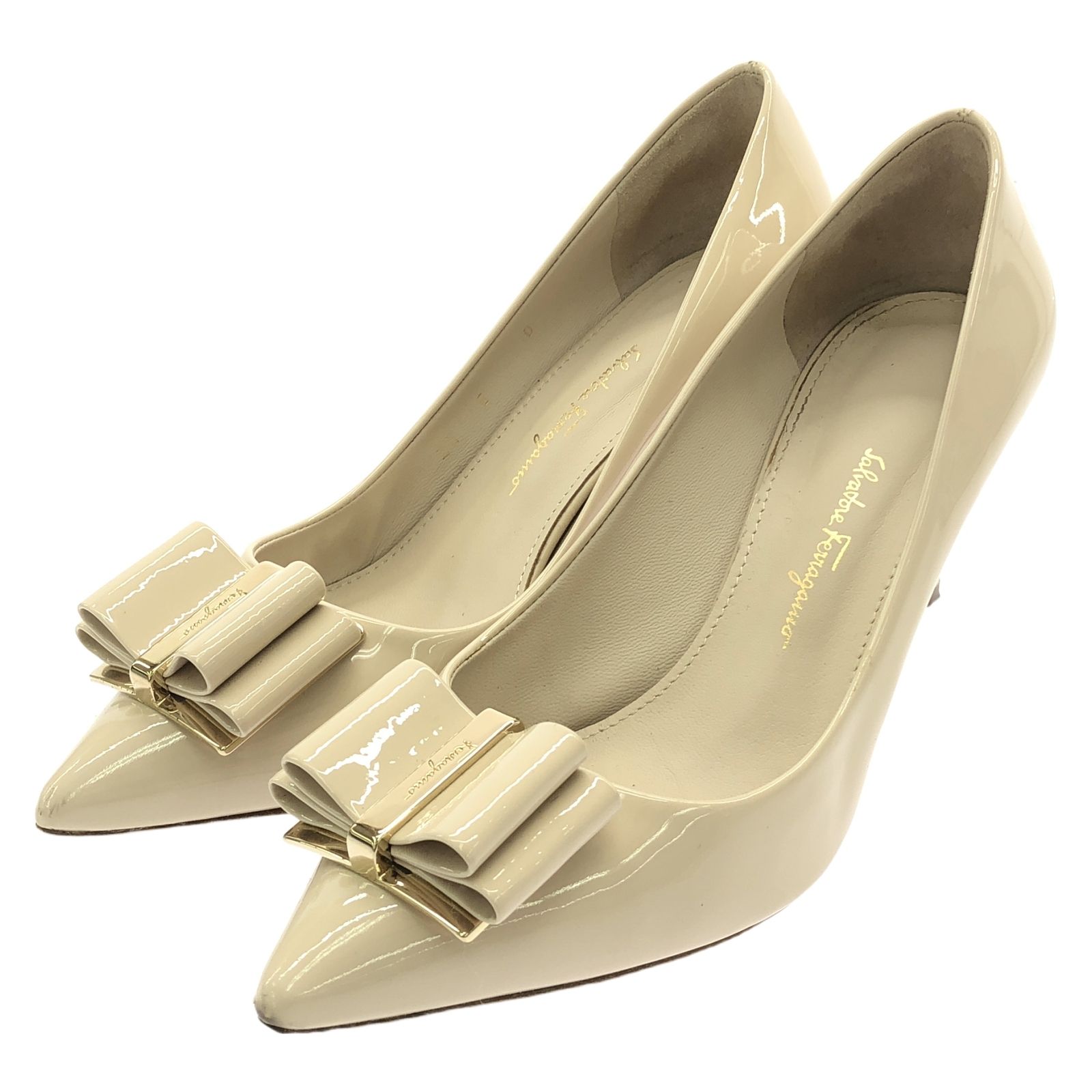 サルヴァトーレフェラガモ Salvatore Ferragamo パンプス パンプス ホワイト レザー パンプス レディース Used B