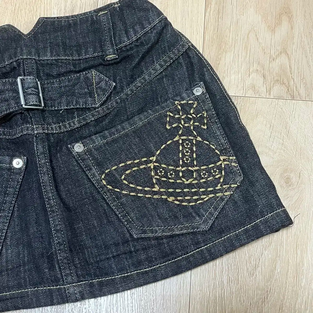 Vivienne Westwood ヴィヴィアン ウエストウッド 赤 ラベル 生デニム デニム スカート