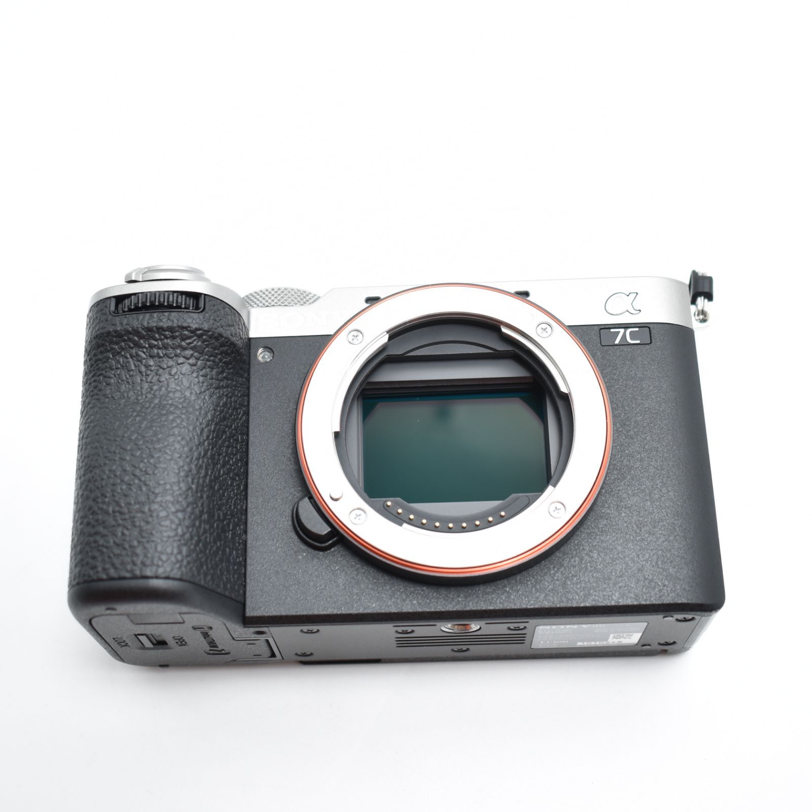 ILCE-7CM2