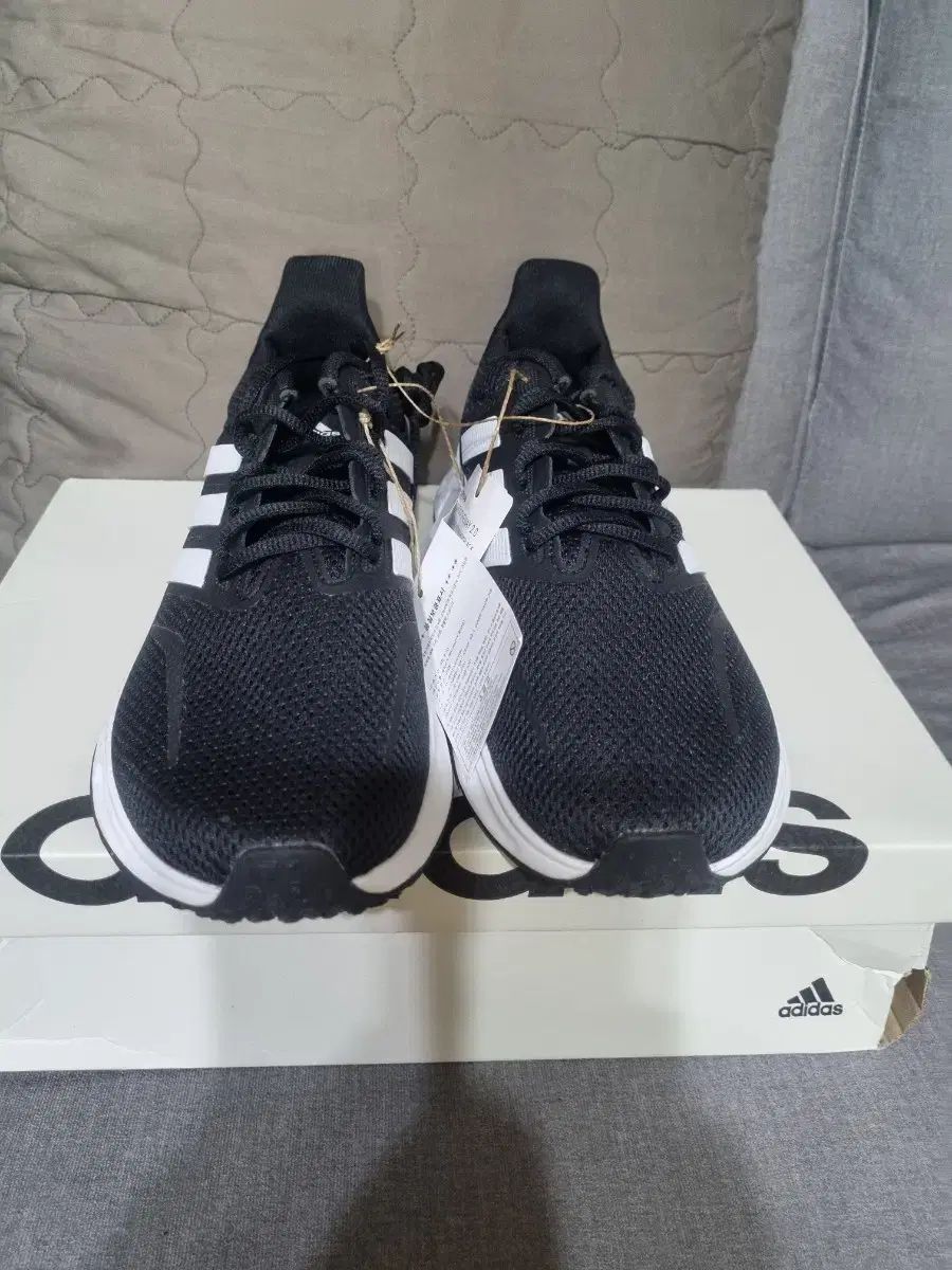 6 アディダス ランニングシューズ GY 6348