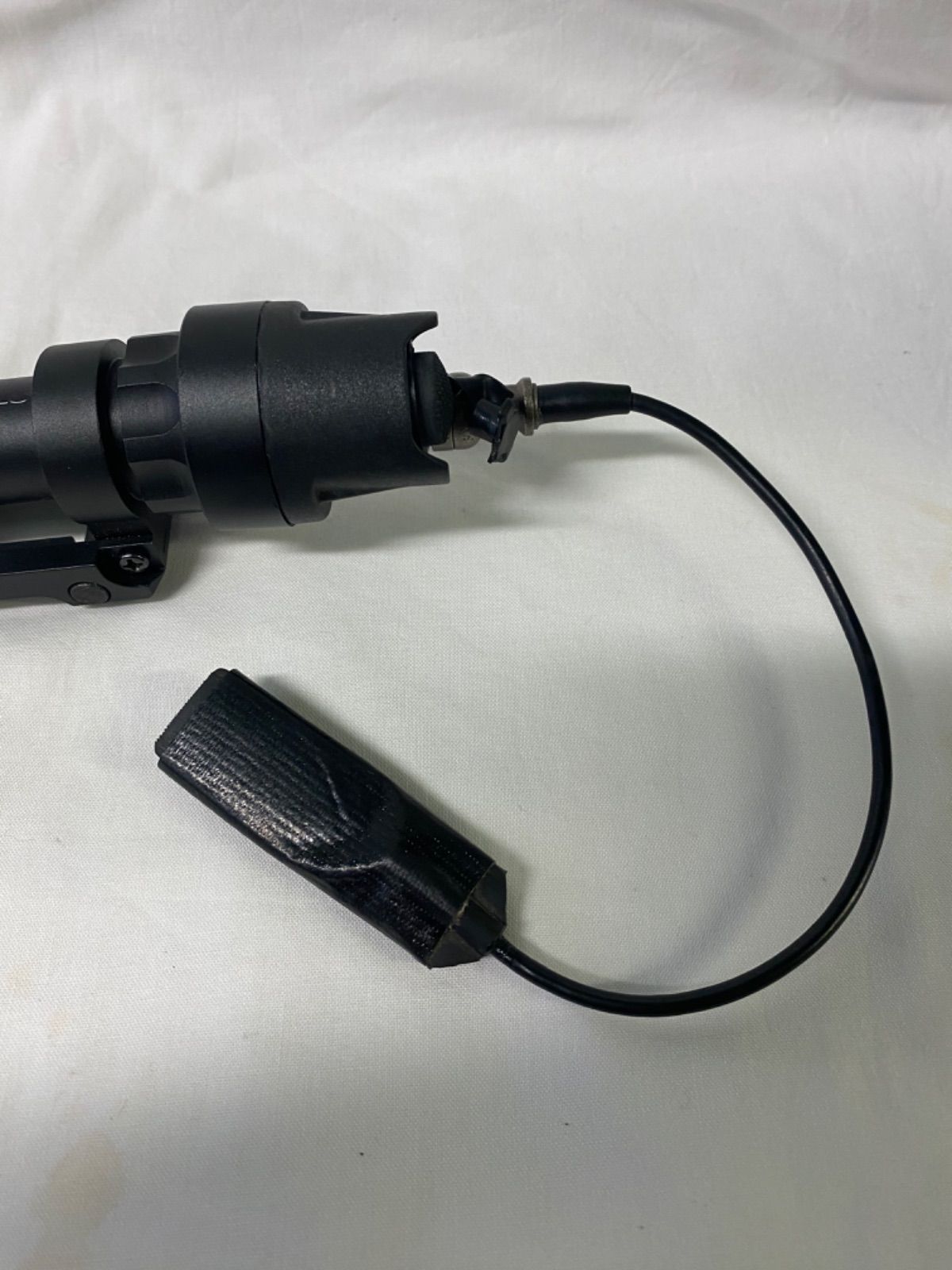 動作品 フラッシュライト シュアファイア SUREFIRE　A18/195