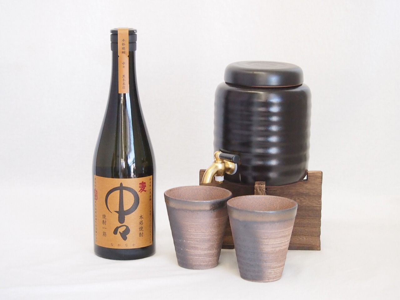 本格焼酎サーバー1000cc(18cm×24cm 1kg)三重県萬古焼き備前金彩ペアカップ(200ml×2個)黒木本店 本格麦焼酎 中々 (宮崎県) 720ml×1本