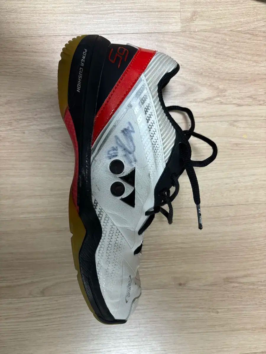 ヨネックス海外限定シューズ 65Z3 26.5cm ヨネックス海外限定シューズ