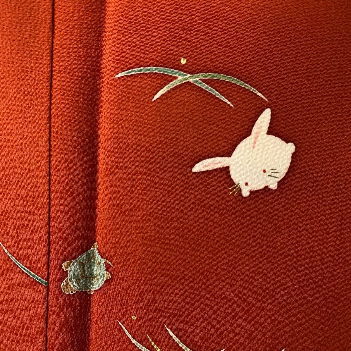 小紋 身丈157cm 裄丈64.5cm M 袷 ホリヒロシ 落款 うさぎと亀 芝 金彩  