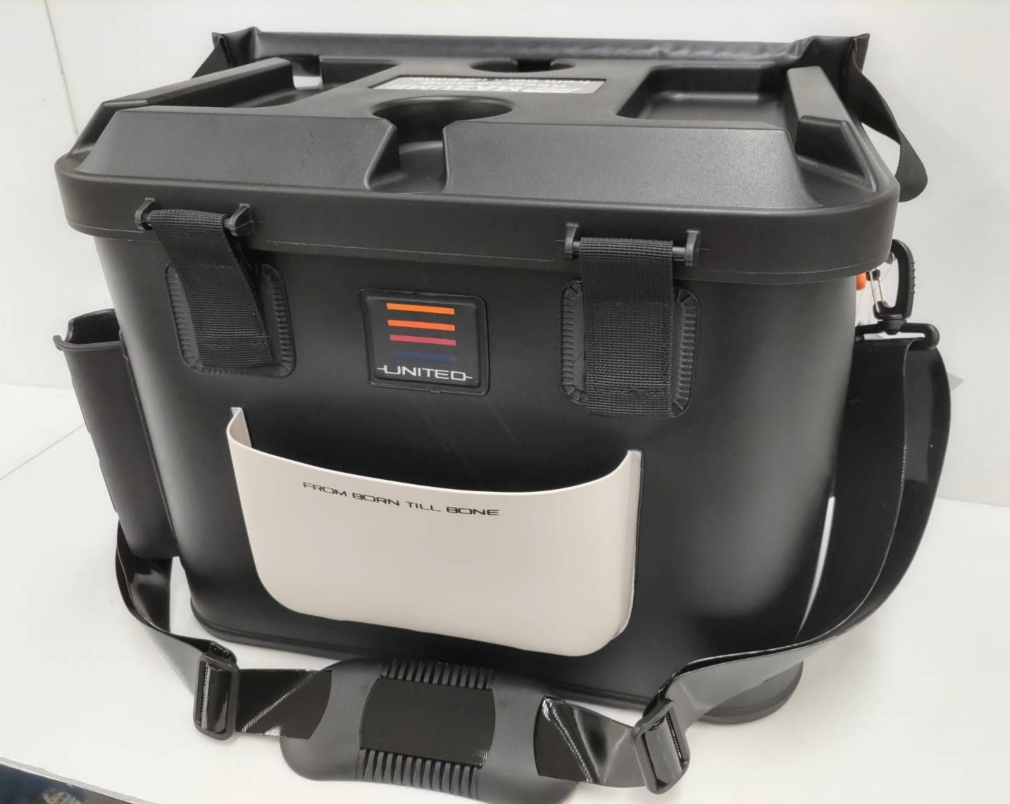 マズメ mazumeバッカン40〔ブラック〕 mzbk-835 01 ソルトゲーム サーフ オフショア 堤防 ロックショア 磯 タックルボックス