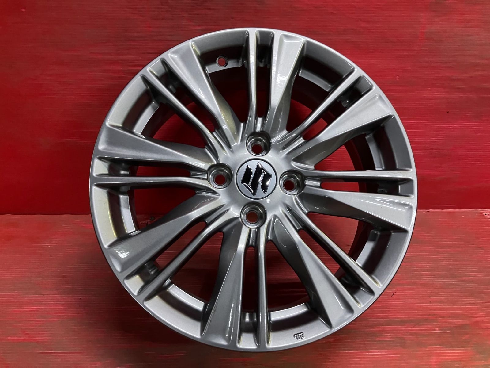 バレーノ純正 4本SET