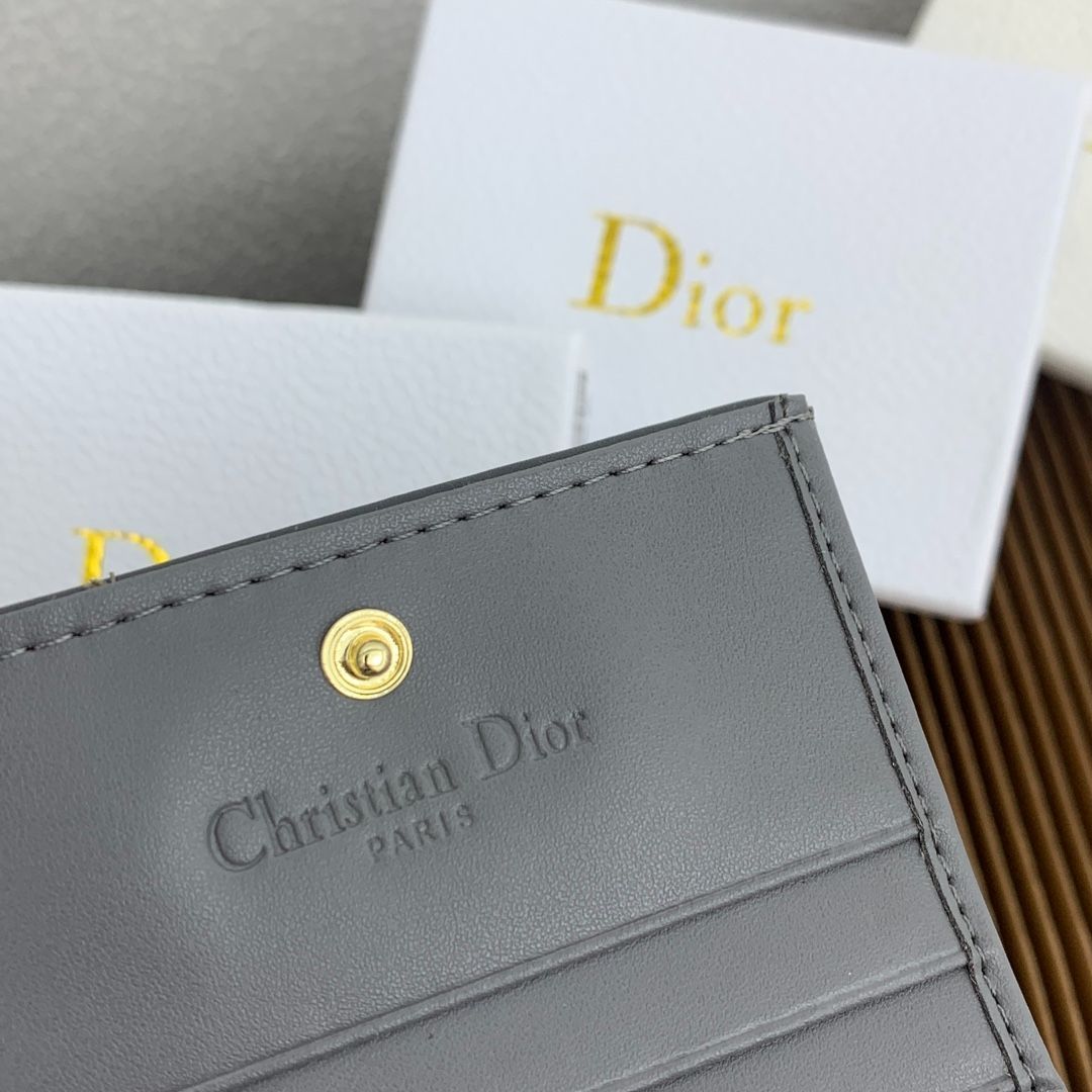 グレーシープレザー 藤編みステッチ