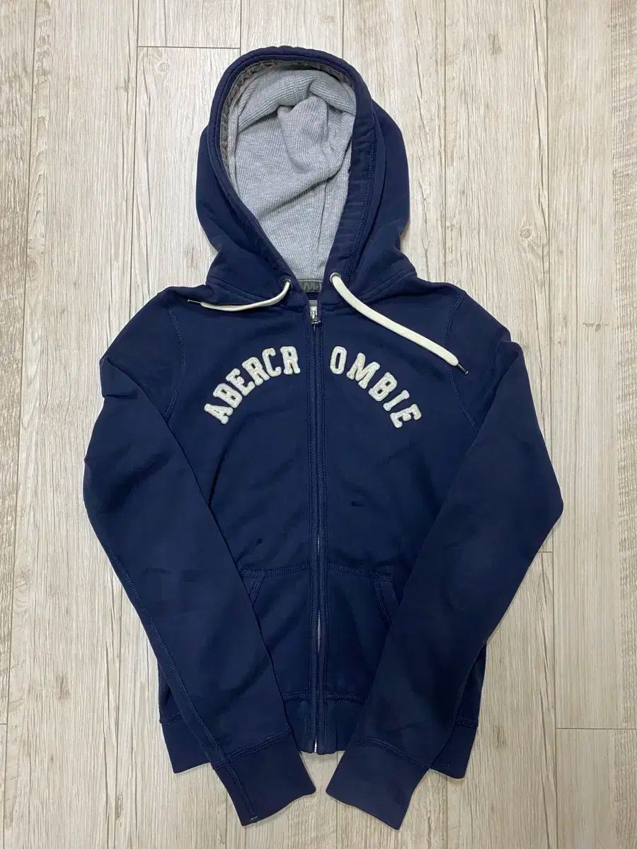 アバクロンビー フードジップアップ タイトフィット ネイビー m