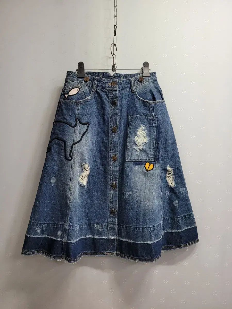 67 オズ秒 デニム エンブロイダリースカート
