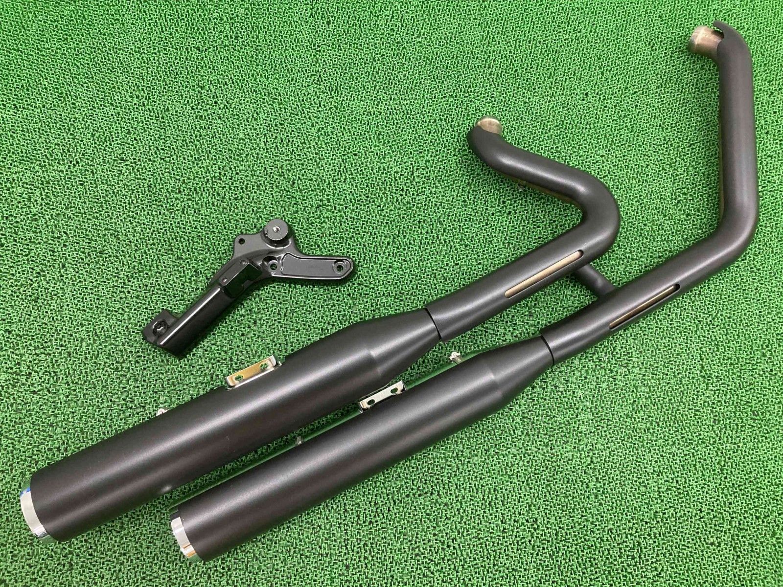 FLFBS1870 マフラー 64900460 ハーレー 純正 中古 バイク 部品