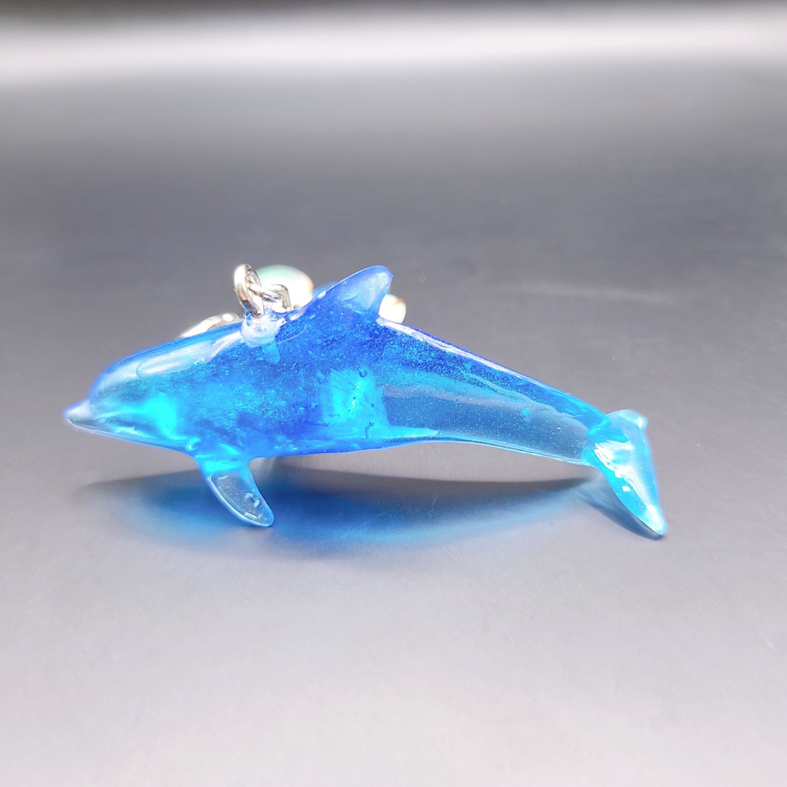 個性的！キラキライルカのチャーム・キーホルダー┈┈┈┈┈୨୧レジン