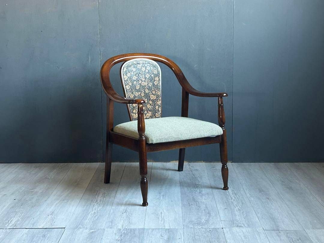 ④　リメイク品　尾州生地　ホワイト座面　カリモク　コロニアル　アームソファ　NI ①リメイク品尾州生地ホワイト座面カリモクコロニアルアームソファNI