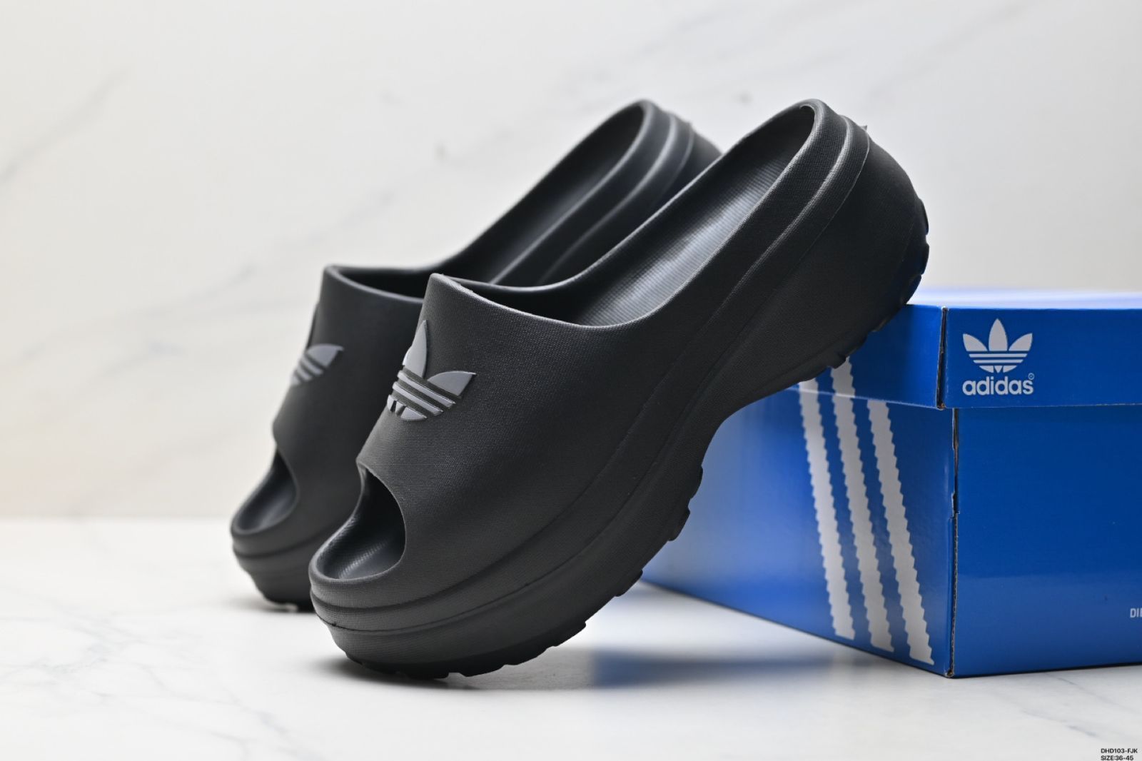 アディダス オリジナルズ AdiFOM Stan Stan 快適でマルチマッチ 滑り止め 耐磨耗性あり スリッポンサンダル STEELWINDOWSANDDOORS_COM