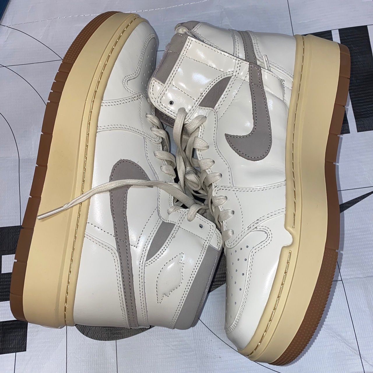 厚底☆ウィメンズ☆ジョーダン1☆エレベート☆カレッジグレー Nike WMNS Air Jordan 1 High SE Elevate 