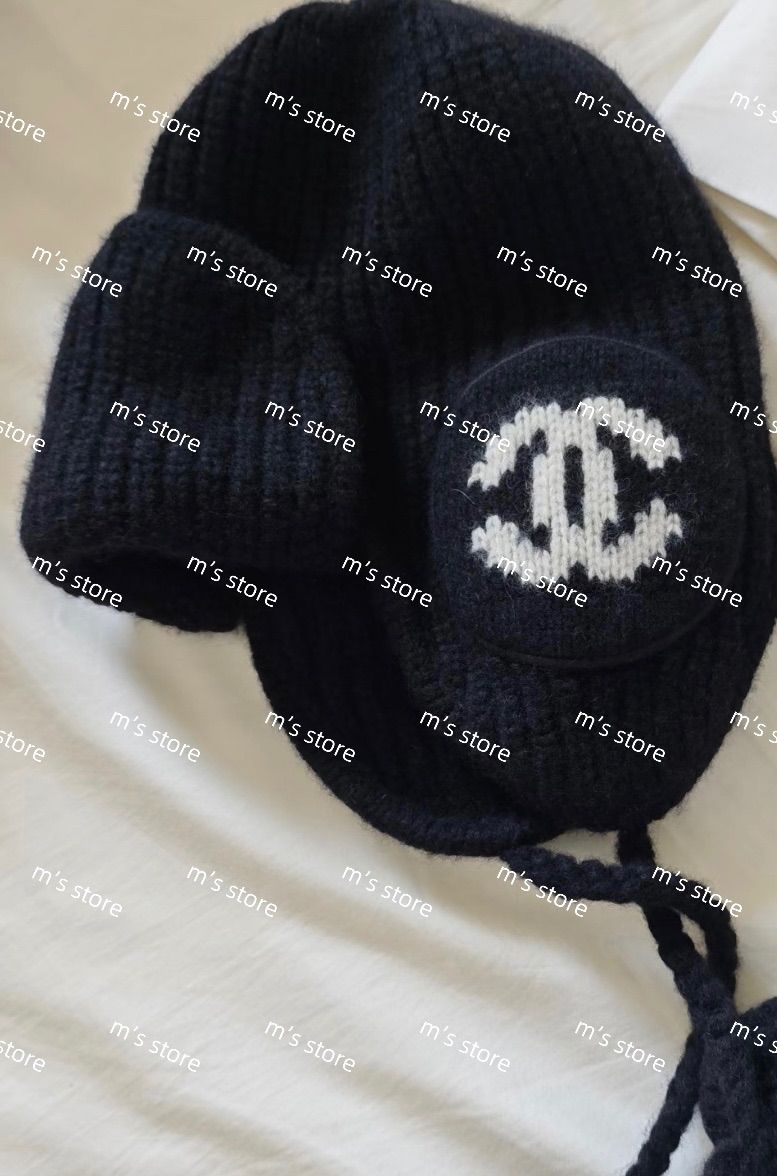 シャネル CHANEL ニット帽 ビーニー これだけでお洒落度UP】CHANEL☆ニット帽☆CCロゴ付き (CHANEL