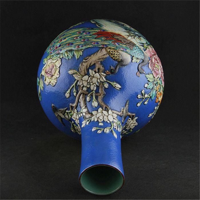 清乾隆帝浮彫藍釉粉彩花鳥天球瓶 景徳鎮 陶磁器 装飾品 現代工芸品 美術品 置物 清乾隆帝浮彫藍釉粉彩花鳥天球瓶 景徳鎮 陶磁器 装飾品 現代工芸