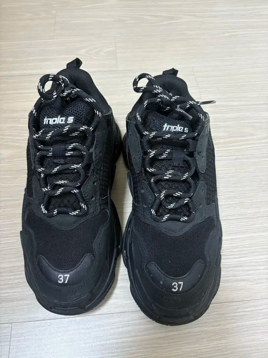 BALENCIAGA(バレンシアガ) トリプル S オールブラック 37 - メルカリ