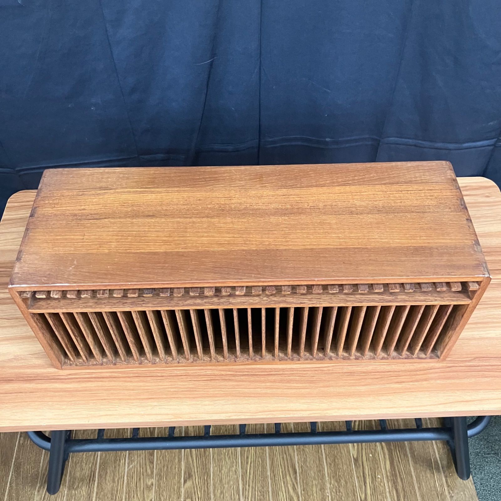 ヴィンテージ　チーク材　CDラック　20枚収納　無垢材　① ヴィンテージ チーク材 CDラック 20枚収納 無垢材 ① ヴィンテージ