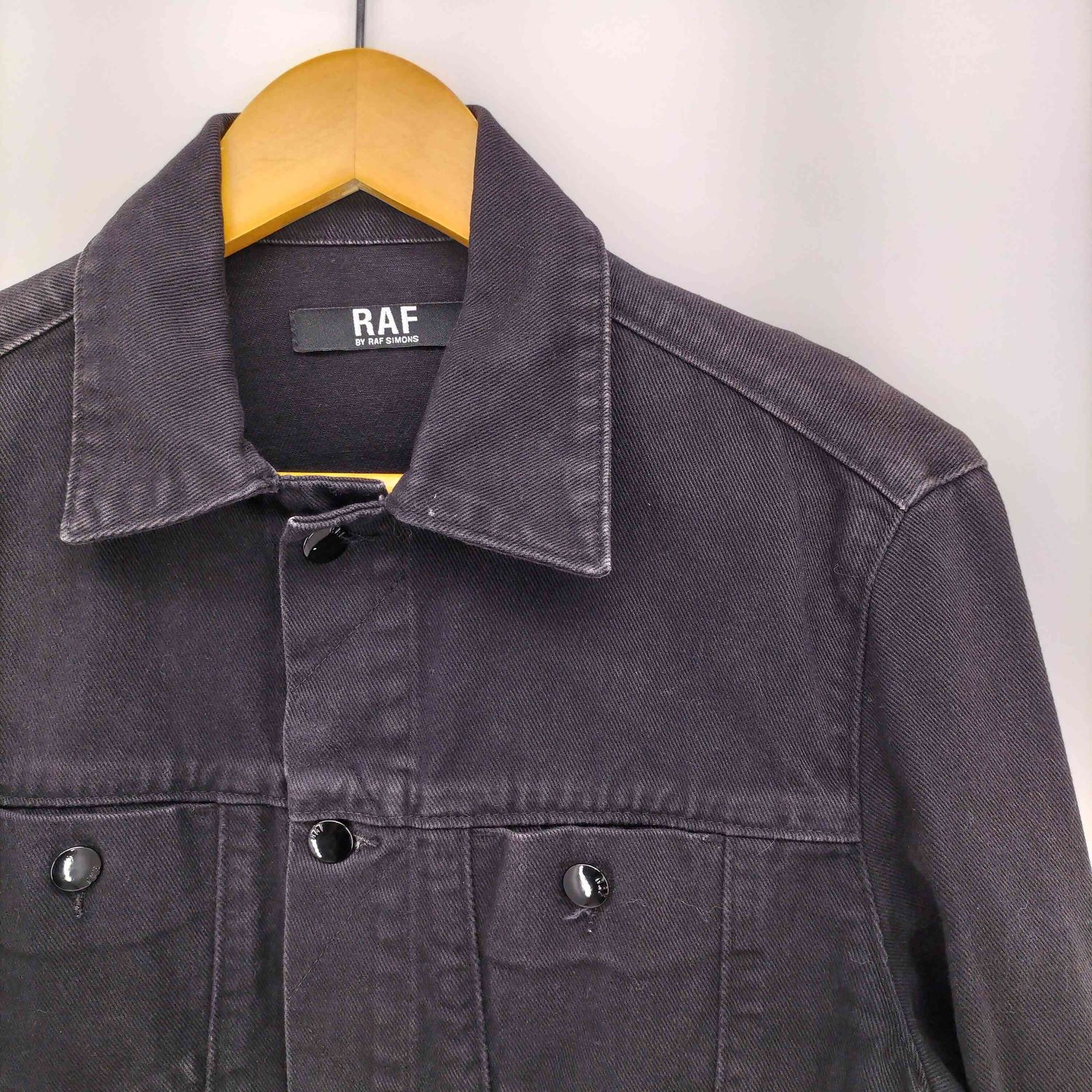 RAF BY RAF SIMONS ラフバイラフシモンズ ワンポイントロゴ刺繍