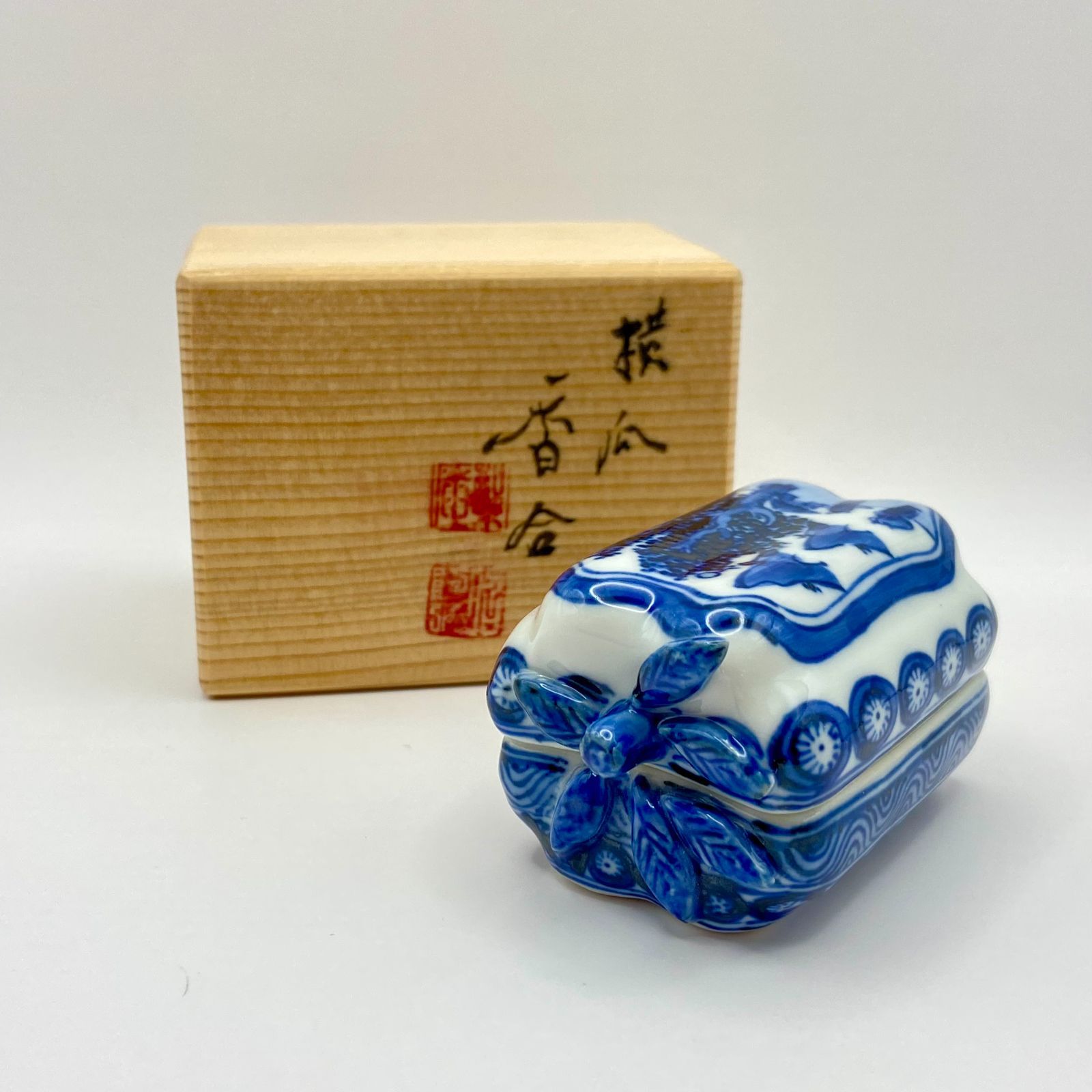 香合 合子 茶道具 香道具 陶磁器 在銘品 直径8cm 高さ6cm 清々しい